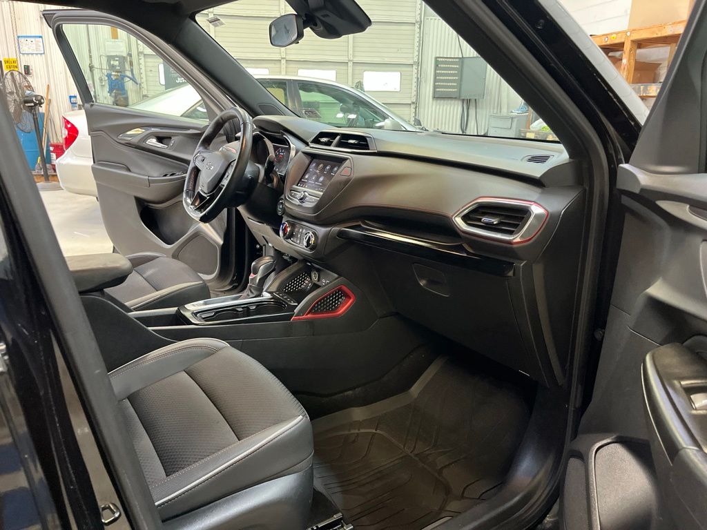 Used 2022 Black Chevrolet RS image 29