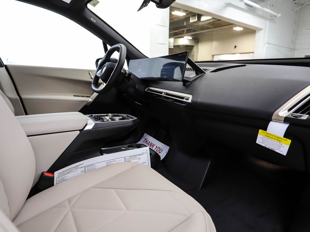 Thumbnail: 2026 BMW iX - 30