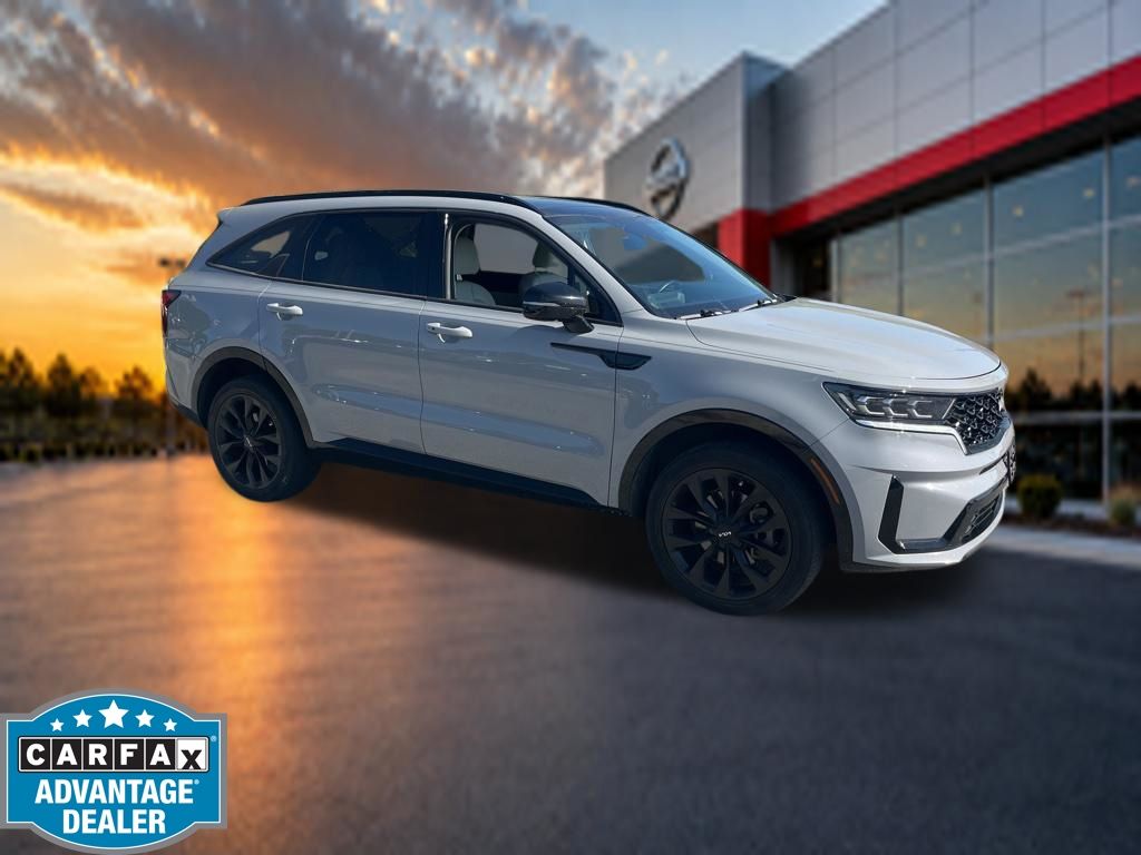 Gray 2022 Kia Sorento SUV / Crossover All-Wheel Drive 8-Speed Dual Clutch
