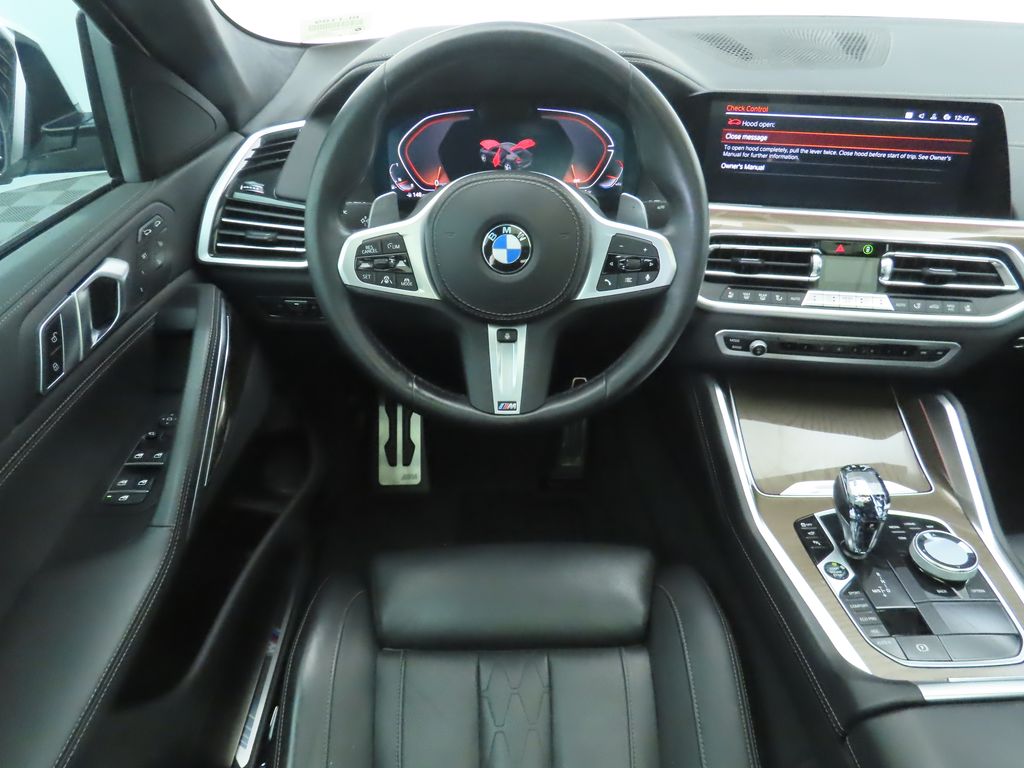 Thumbnail: 2022 BMW X6 - 10