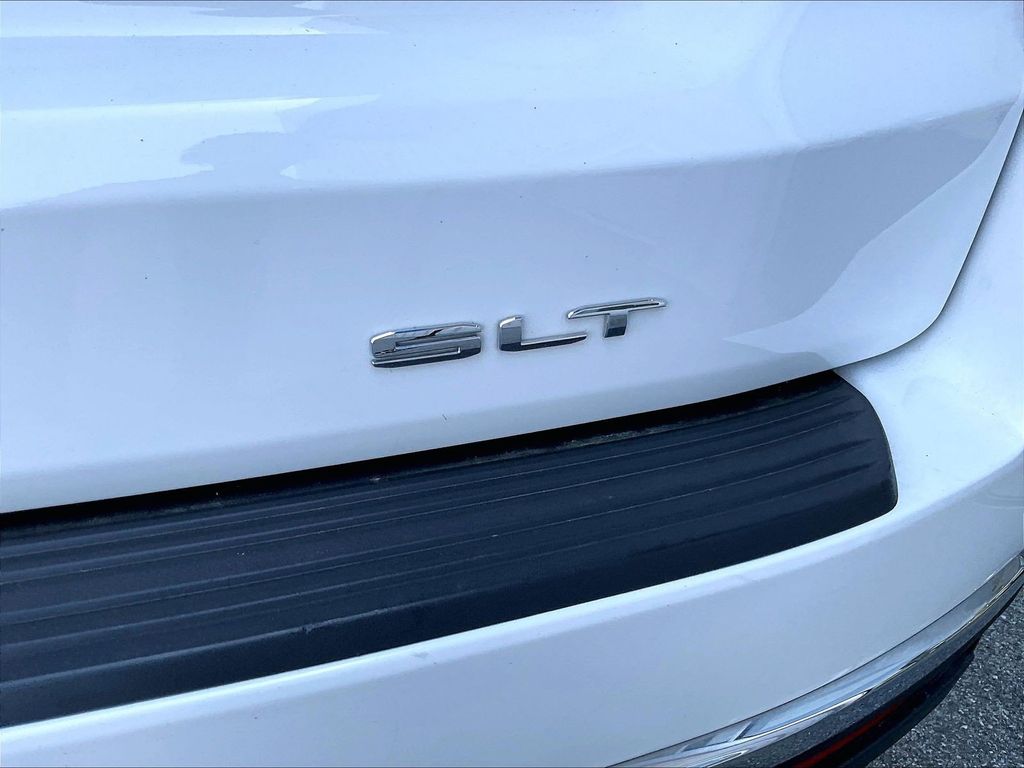 2023 GMC Yukon — photo 30