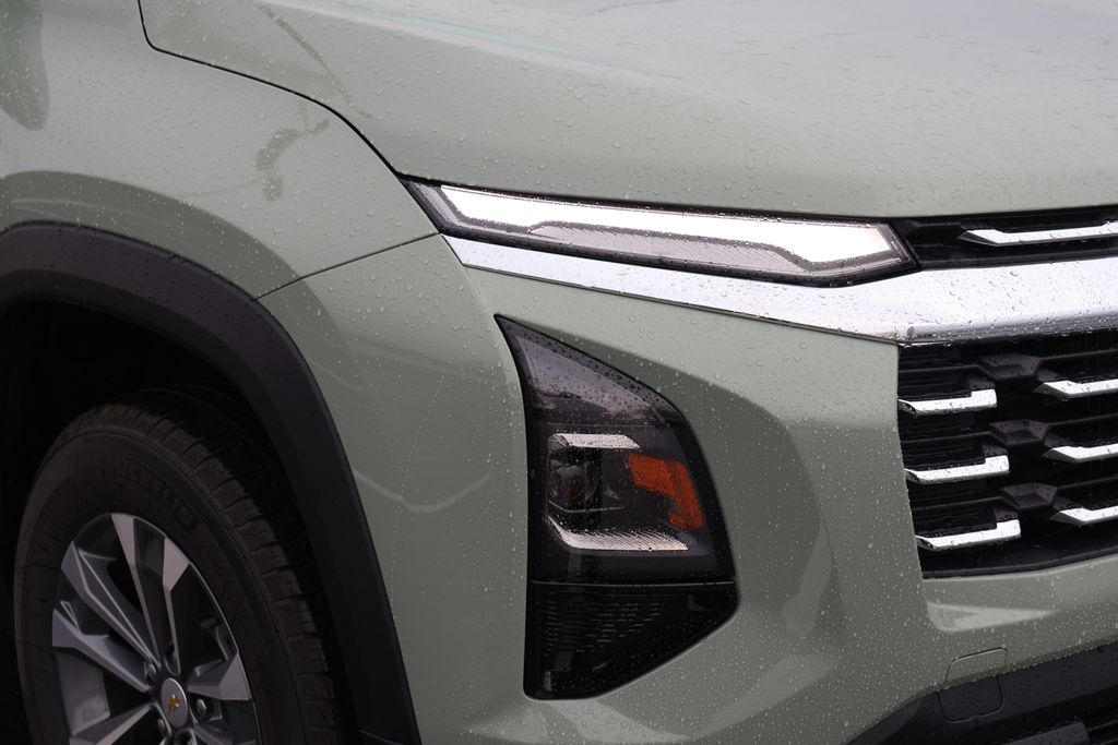 Thumbnail: 2026 Chevrolet Equinox - 3