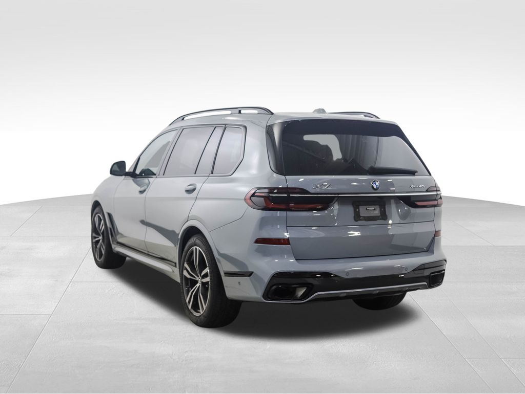 Thumbnail: 2023 BMW X7 - 3