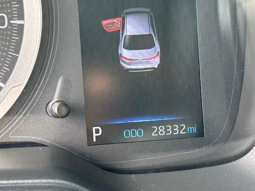 2021 Toyota Corolla LE 17