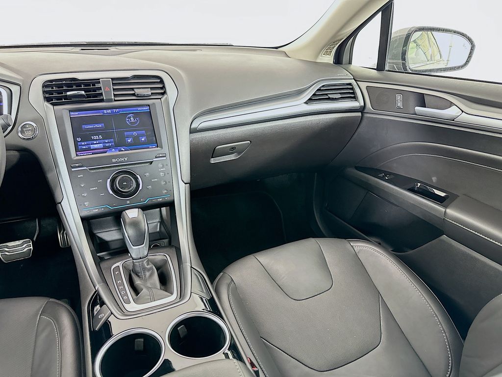 2013 Ford Fusion Titanium 22