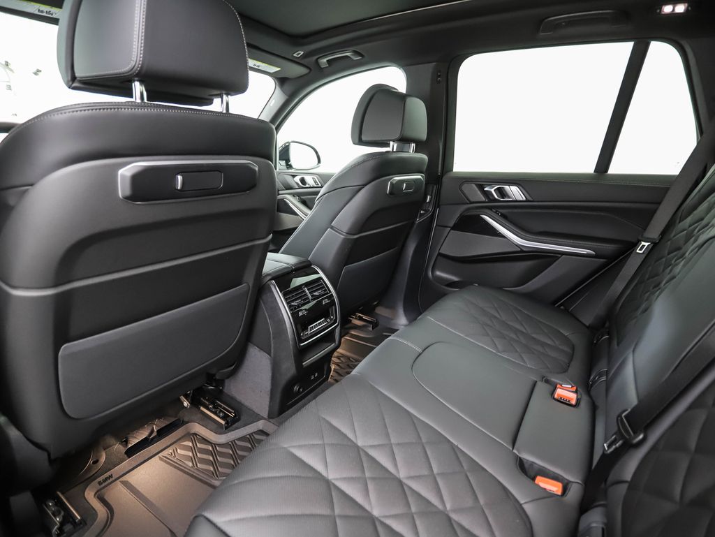 Thumbnail: 2026 BMW X5 - 22
