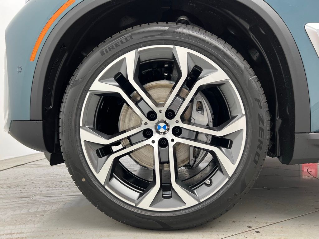 Thumbnail: 2026 BMW X5 - 23