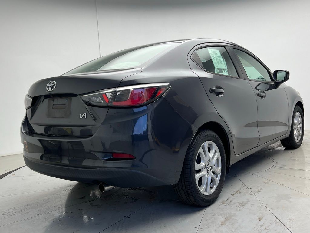 Thumbnail: 2017 Toyota Yaris - 3