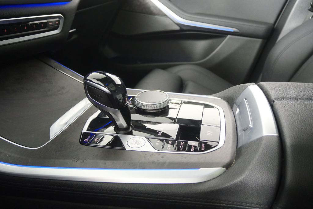 Thumbnail: 2021 BMW X5 - 25