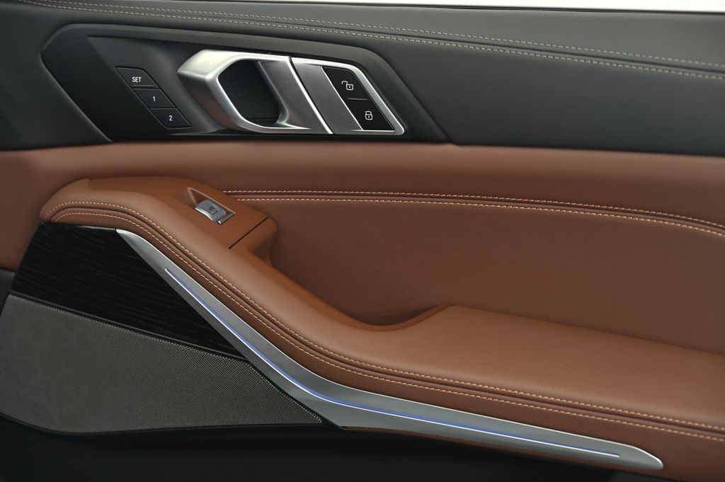 2023 BMW X7 xDrive40i 27