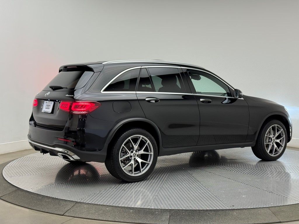 Thumbnail: 2022 Mercedes-Benz GLC - 13