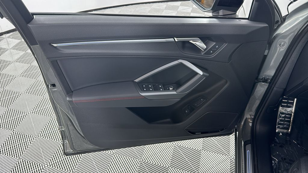 2025 Audi Q3  28