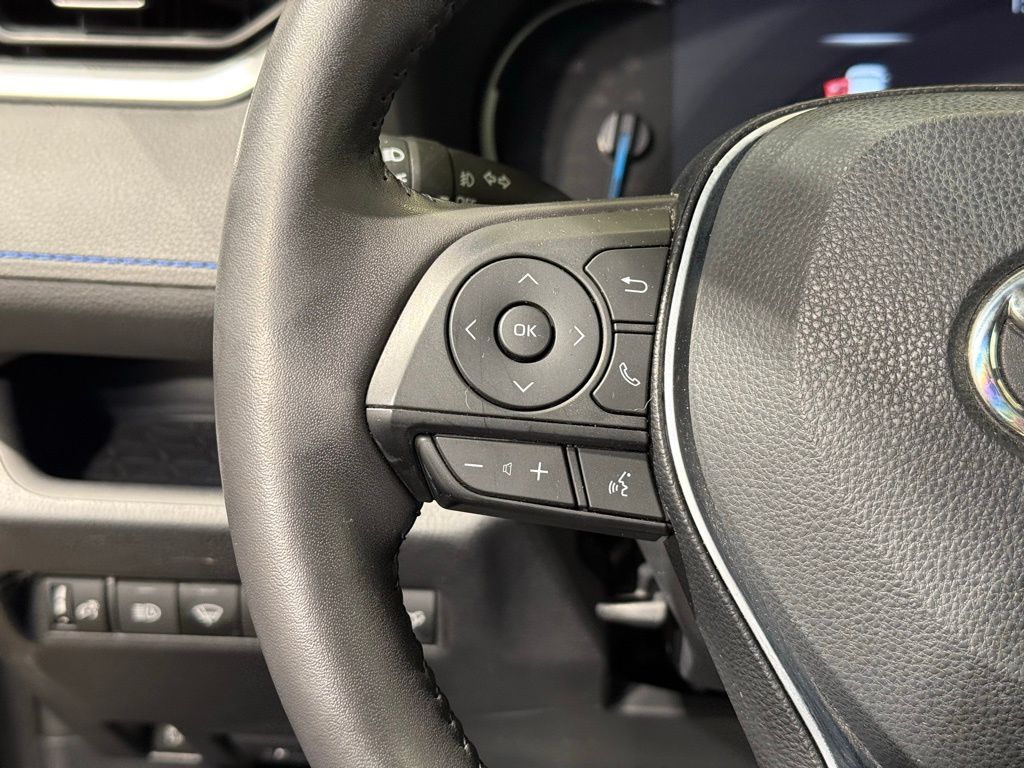 Thumbnail: 2019 Toyota RAV4 - 25