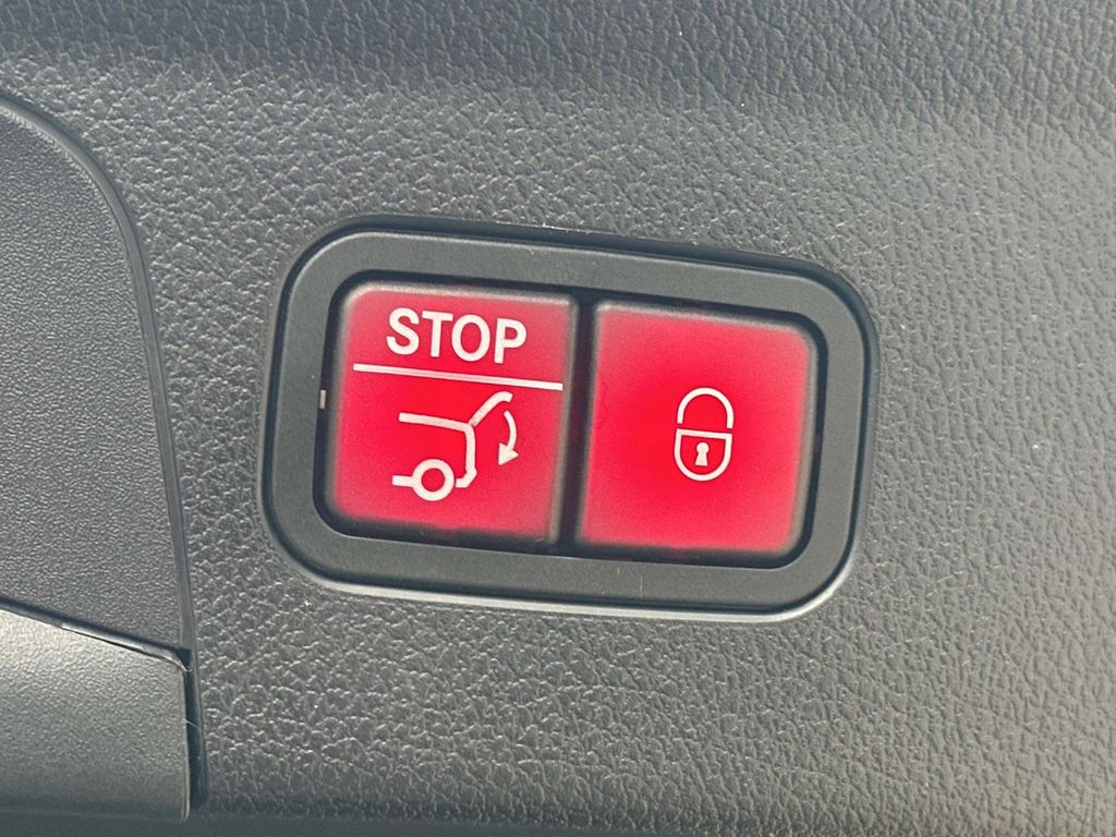 Thumbnail: 2021 Mercedes-Benz GLE - 23