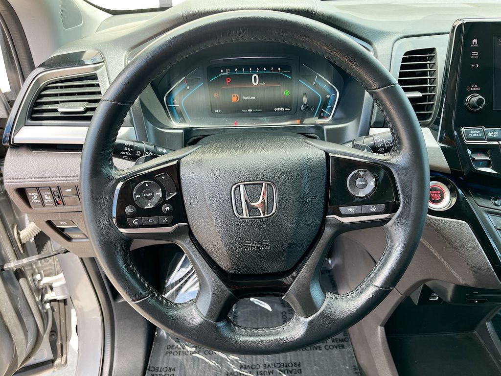 Used 2023 Silver Honda Touring image 11