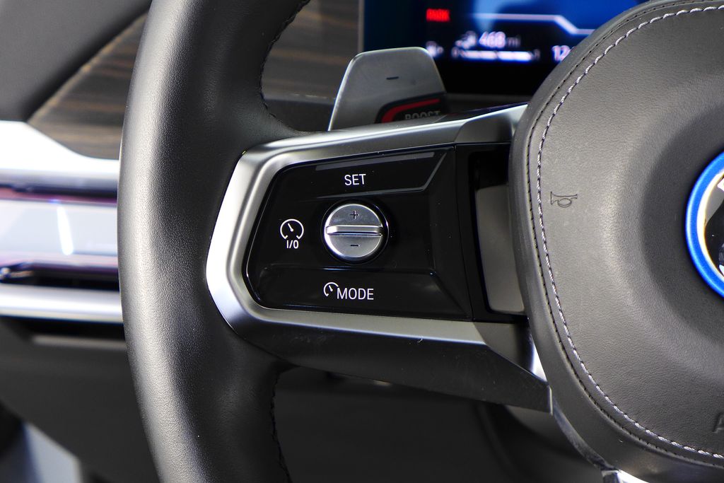 Thumbnail: 2024 BMW 7 Series - 28