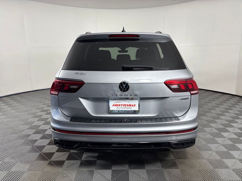 Thumbnail: 2023 Volkswagen Tiguan - 11