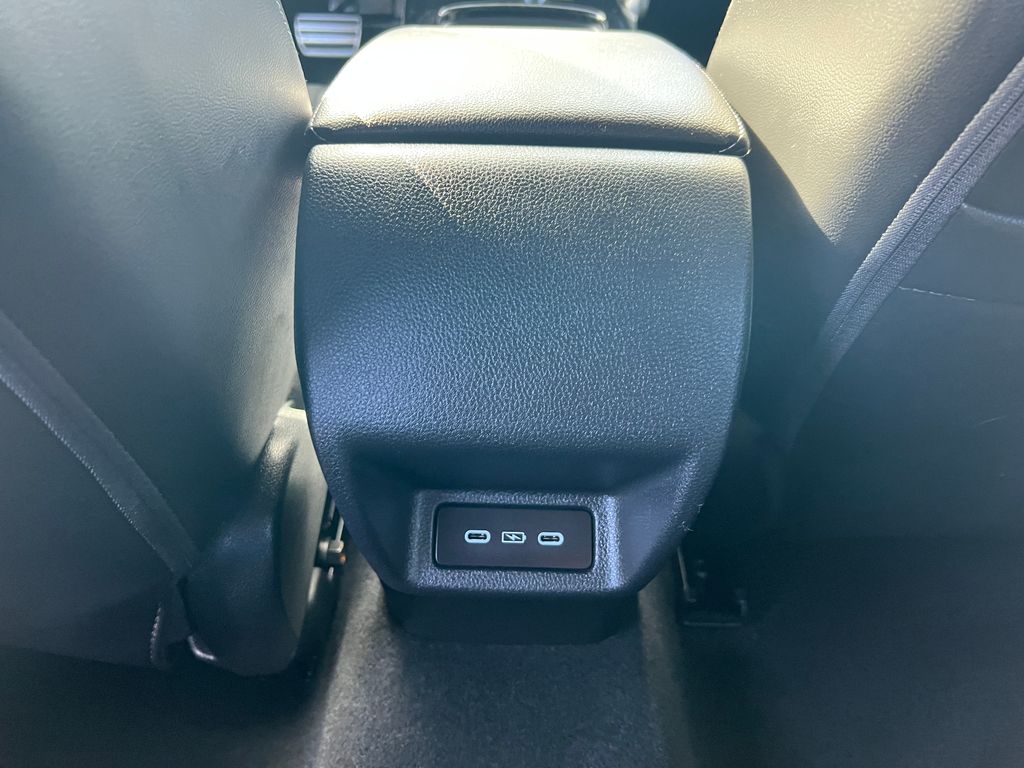 Thumbnail: 2025 Acura Integra - 30