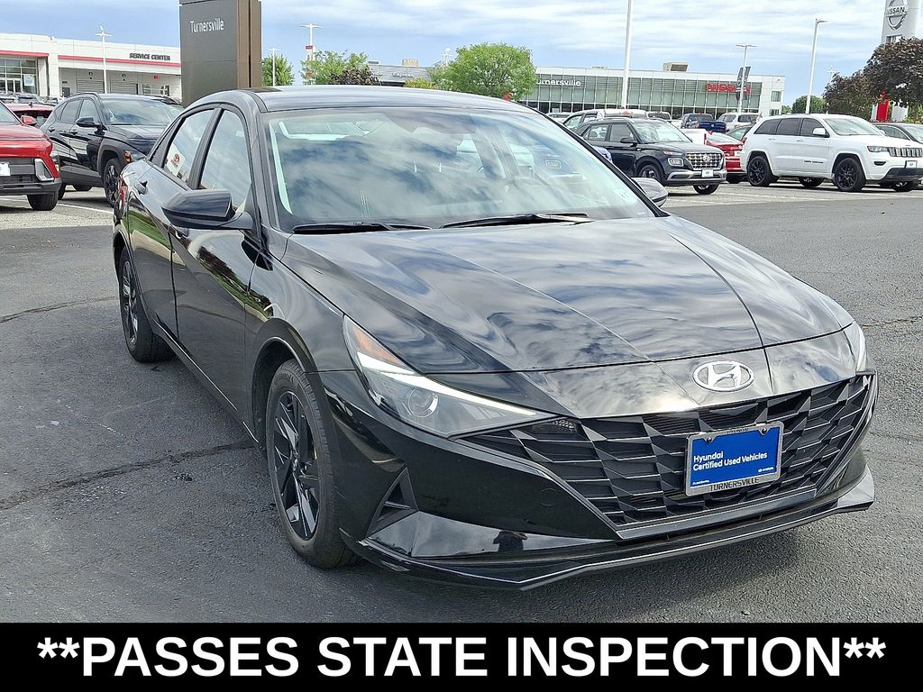 Thumbnail: 2023 Hyundai Elantra - 4