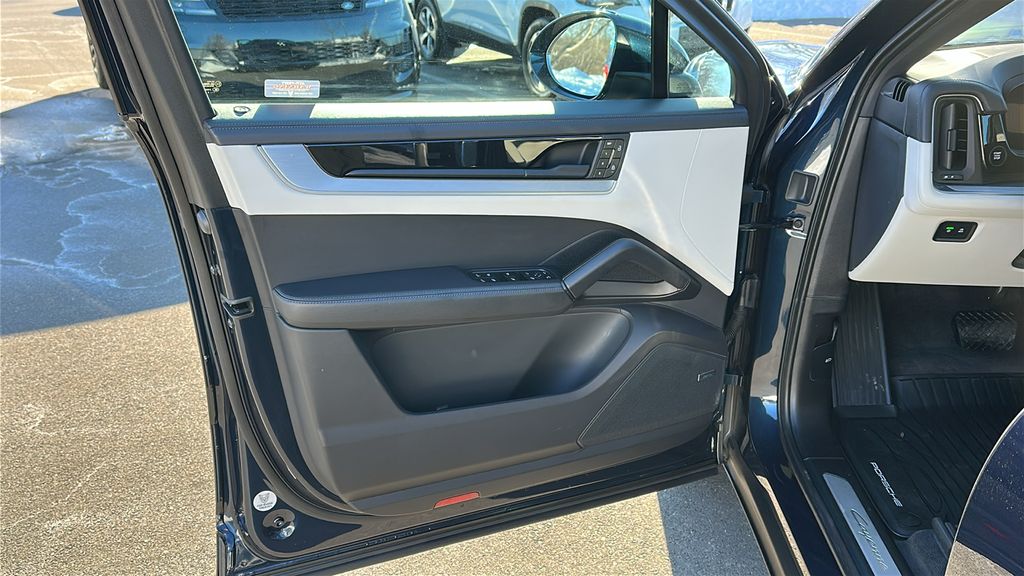 used 2024 Porsche Cayenne Coupe car, priced at $79,999