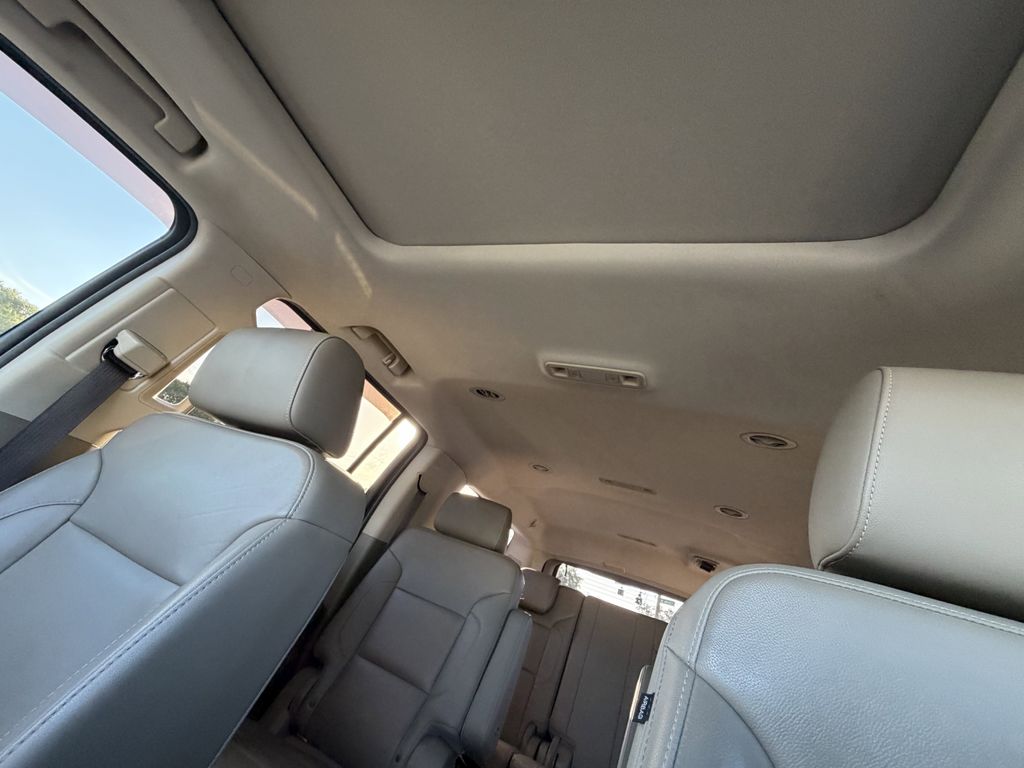 used 2019 GMC Yukon XL car, priced at $23,692