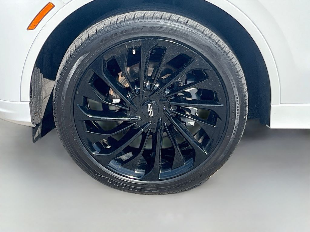 2025 Lincoln Aviator Reserve White at AutoSavvy Houston Southwest