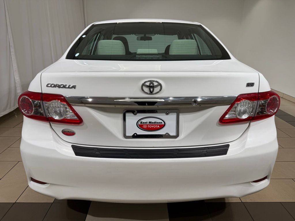 Thumbnail: 2013 Toyota Corolla - 4