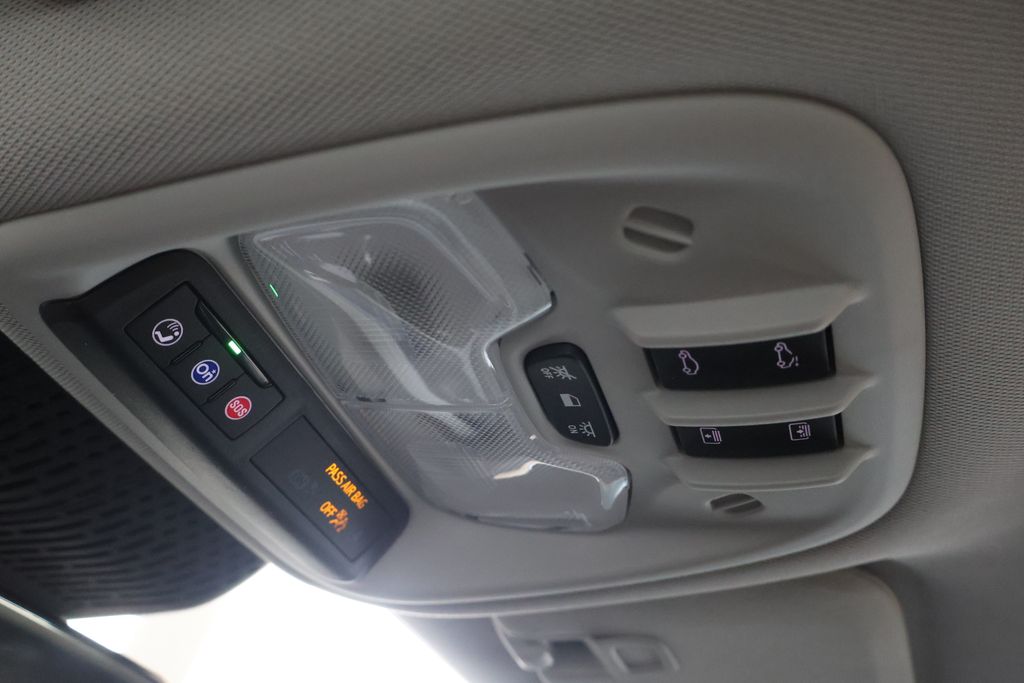 Thumbnail: 2027 Chevrolet Bolt EV - 29