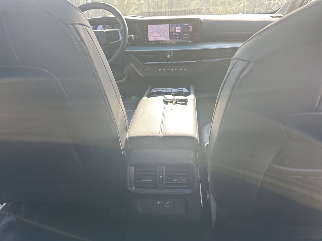 2025 Everest White Pearl Tricoat Nissan Murano SL AWD SUV