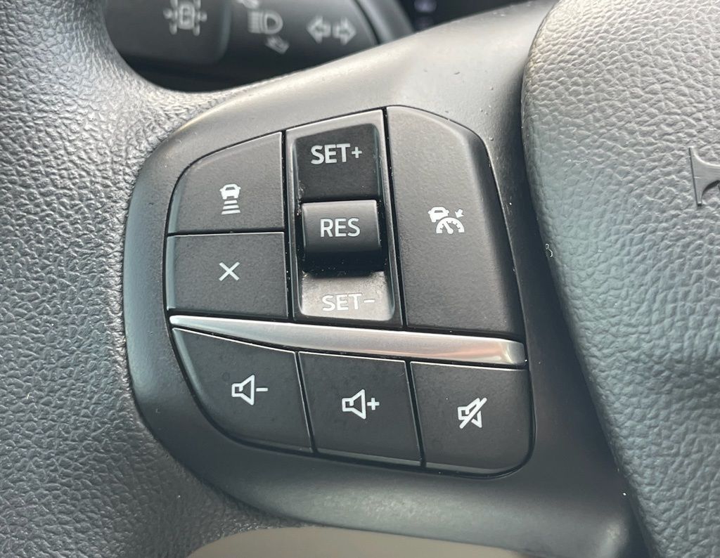 2020 Ford Escape SE Green at DeMontrond Ford
