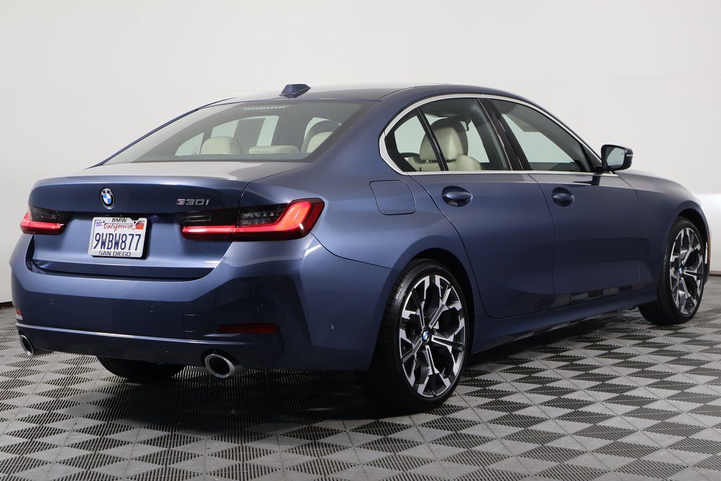 Thumbnail: 2026 BMW 3 Series - 4