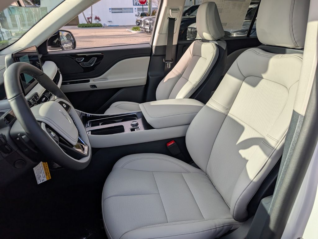 new 2026 Lincoln Aviator car, priced at $63,285