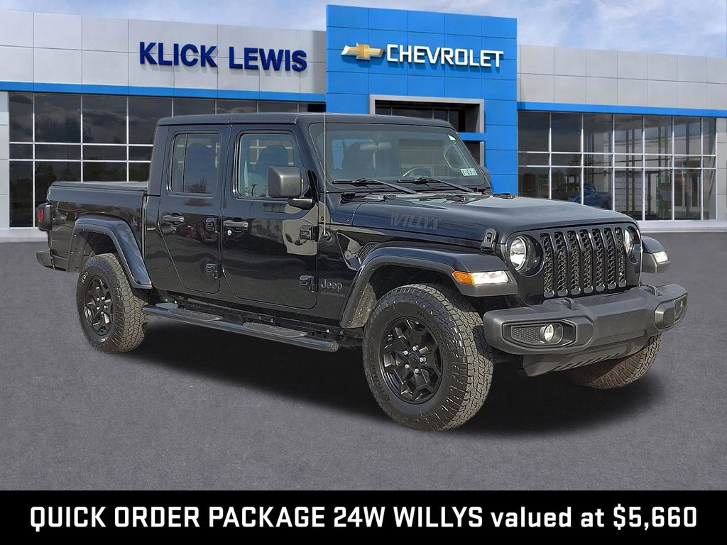 2021 Jeep Gladiator Willys Crew Cab 4WD