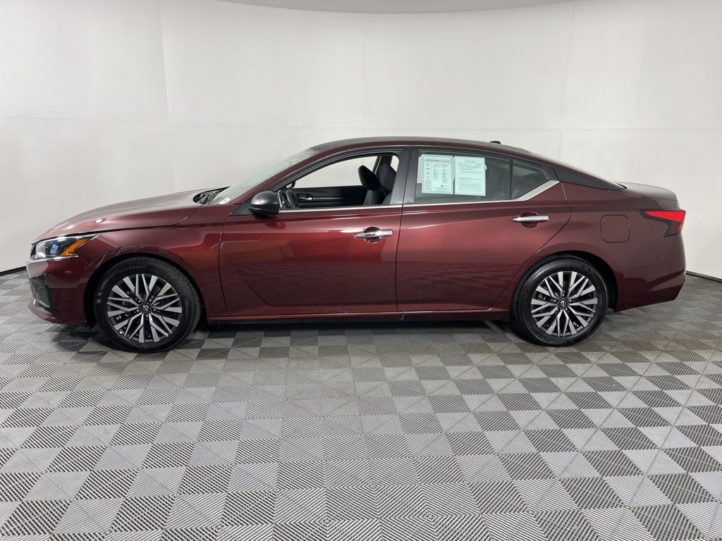 Thumbnail: 2025 Nissan Altima - 2