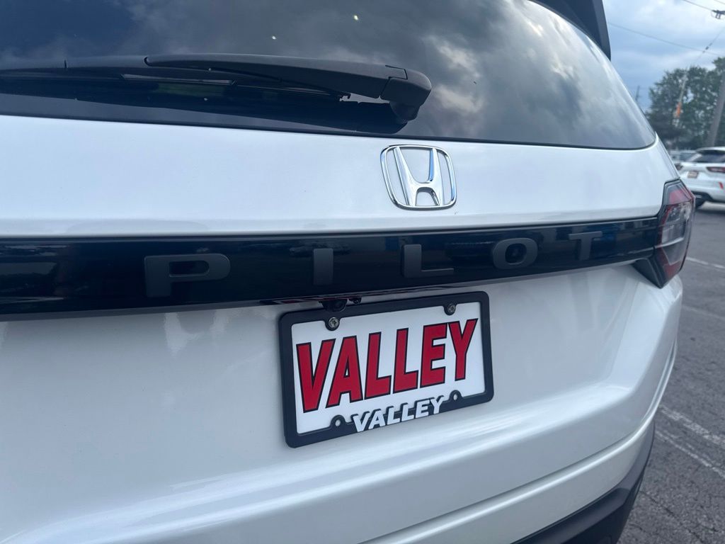 Certified Used 2023  Honda LX image 44