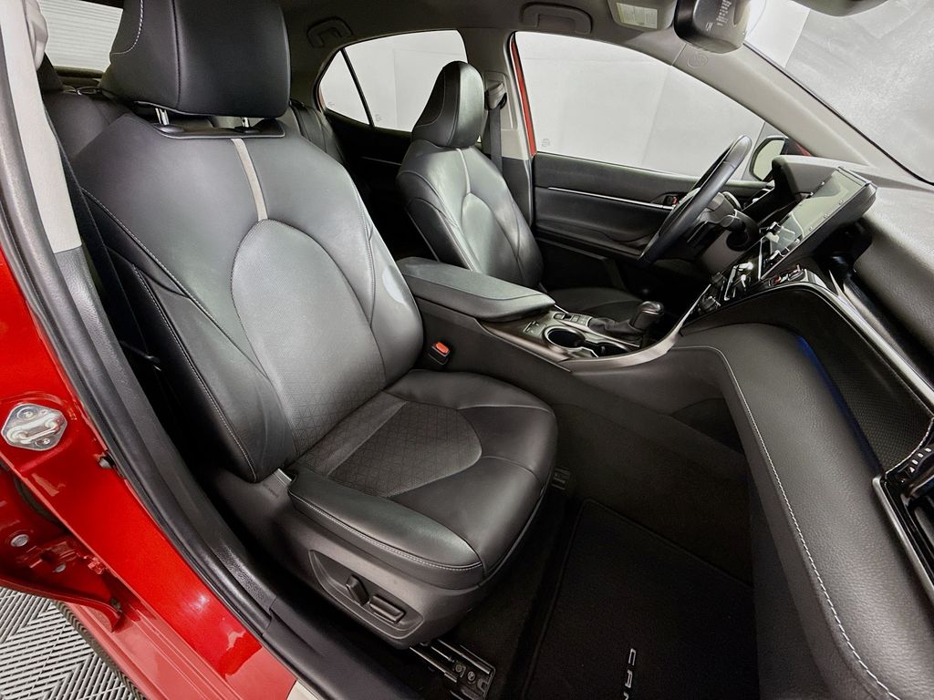 Thumbnail: 2021 Toyota Camry - 28