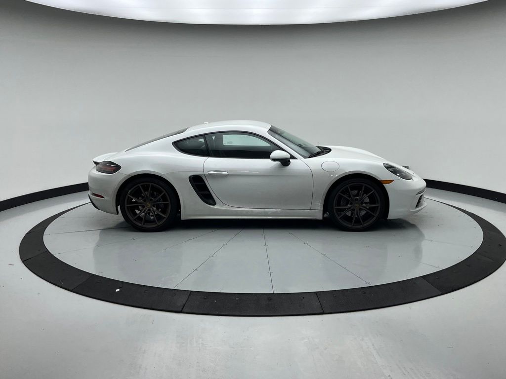 Thumbnail: 2022 Porsche 718 Cayman - 8