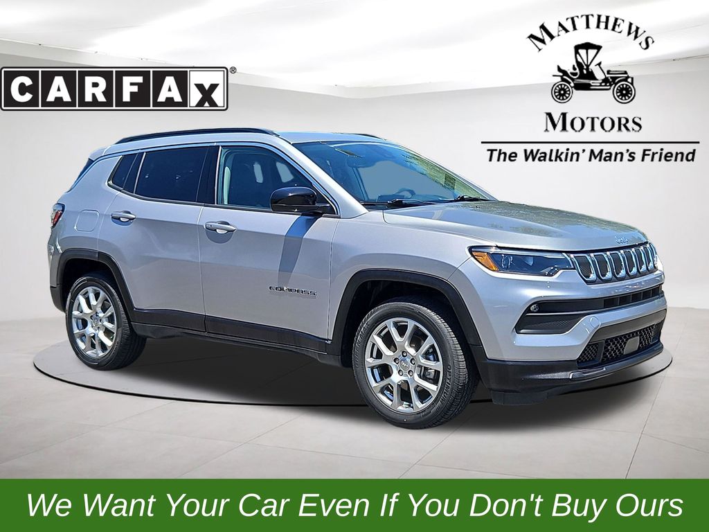 2022 Jeep Compass Latitude Lux 4X4's photo