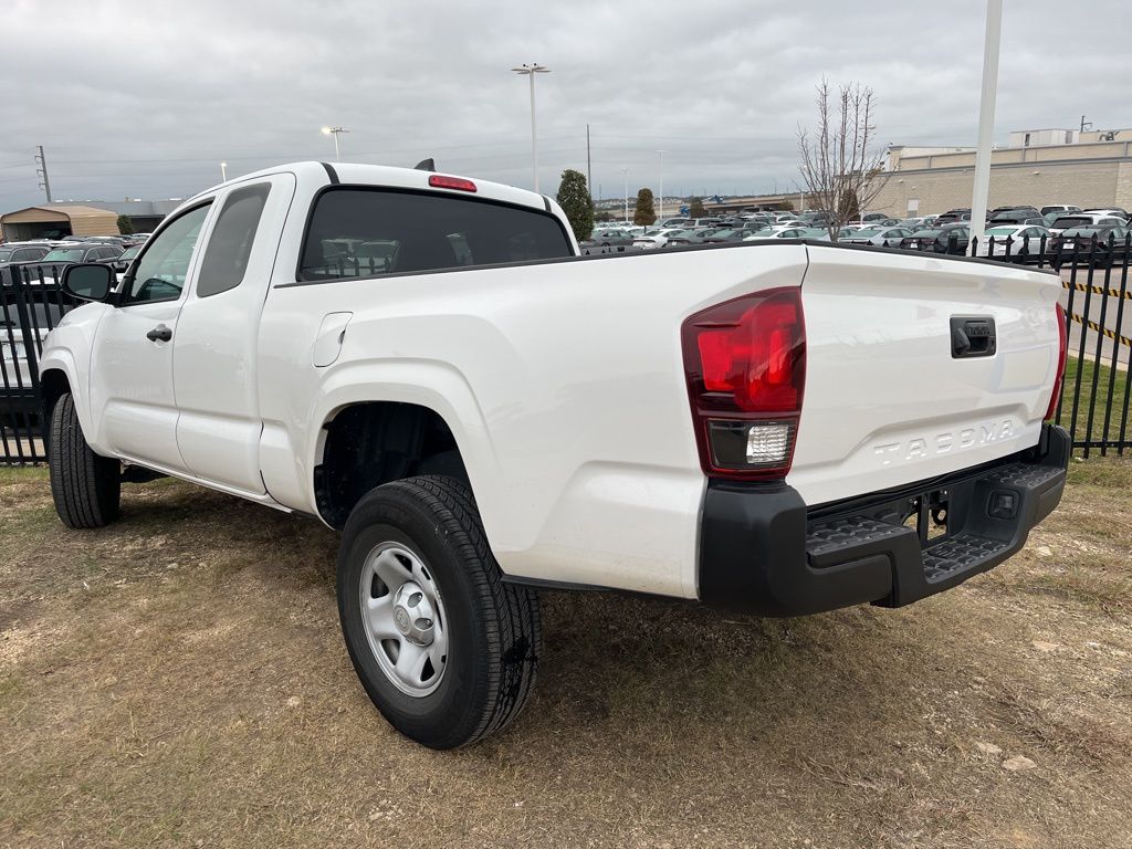 Thumbnail: 2022 Toyota Tacoma - 3