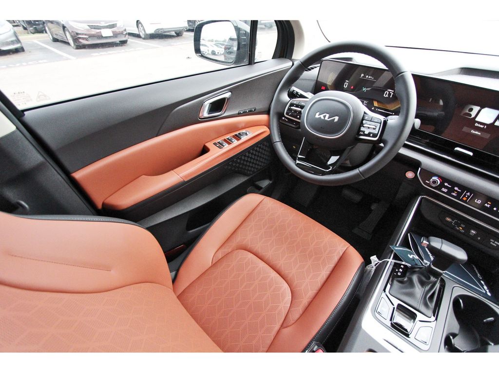 New 2026 Kia Carnival MPV Van