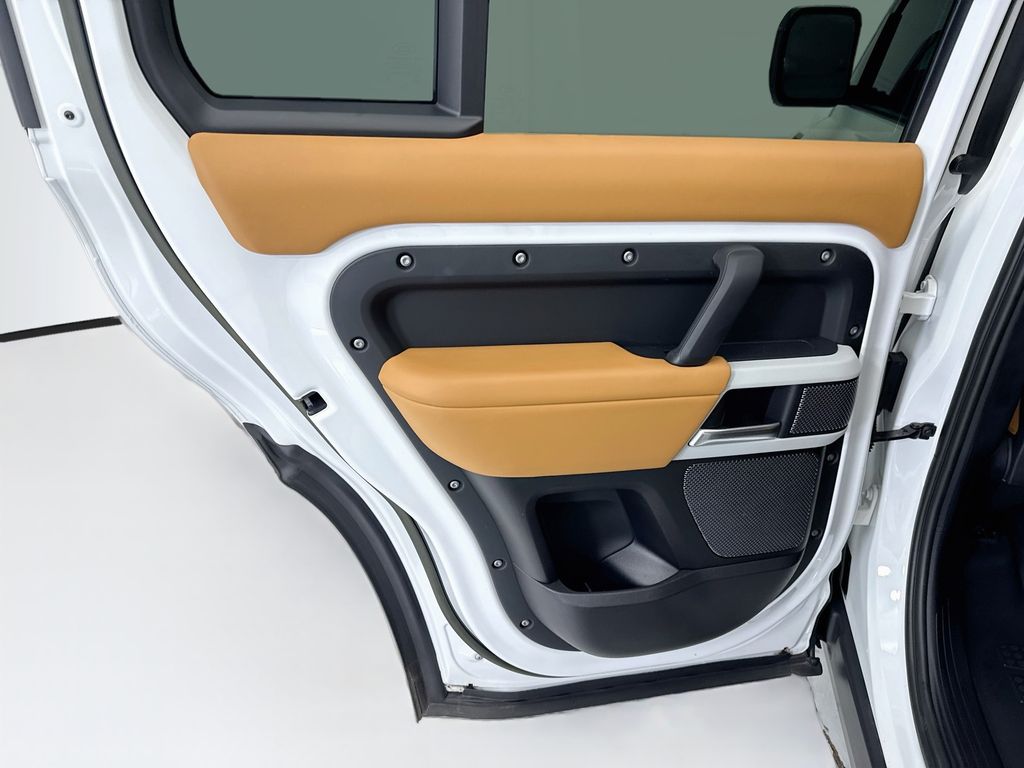 Thumbnail: 2023 Land Rover Defender - 25