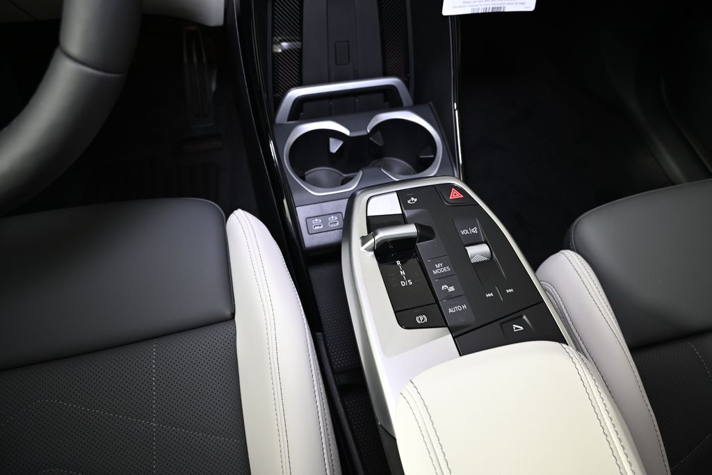 Thumbnail: 2026 BMW X1 - 19