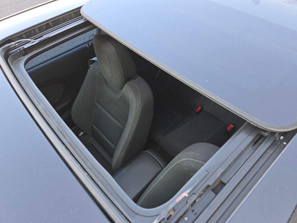 2015 Chevrolet Camaro 1LT photo 17