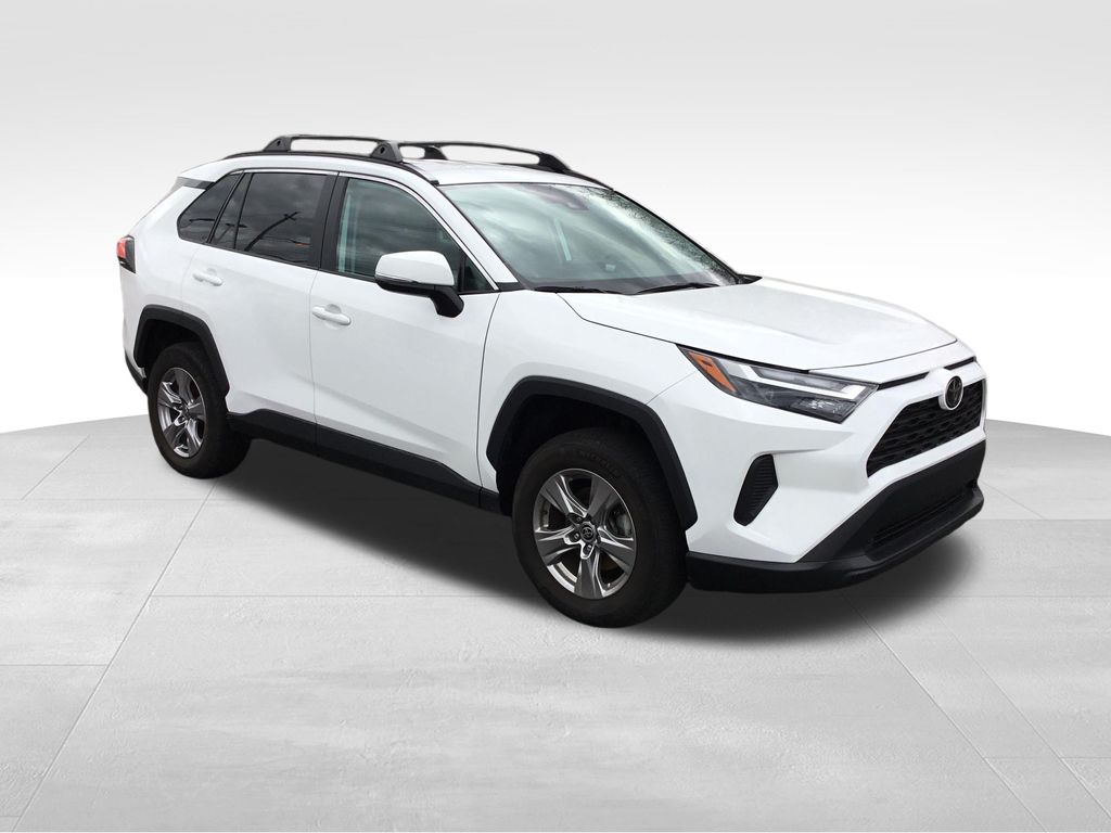 Thumbnail: 2022 Toyota RAV4 - 7
