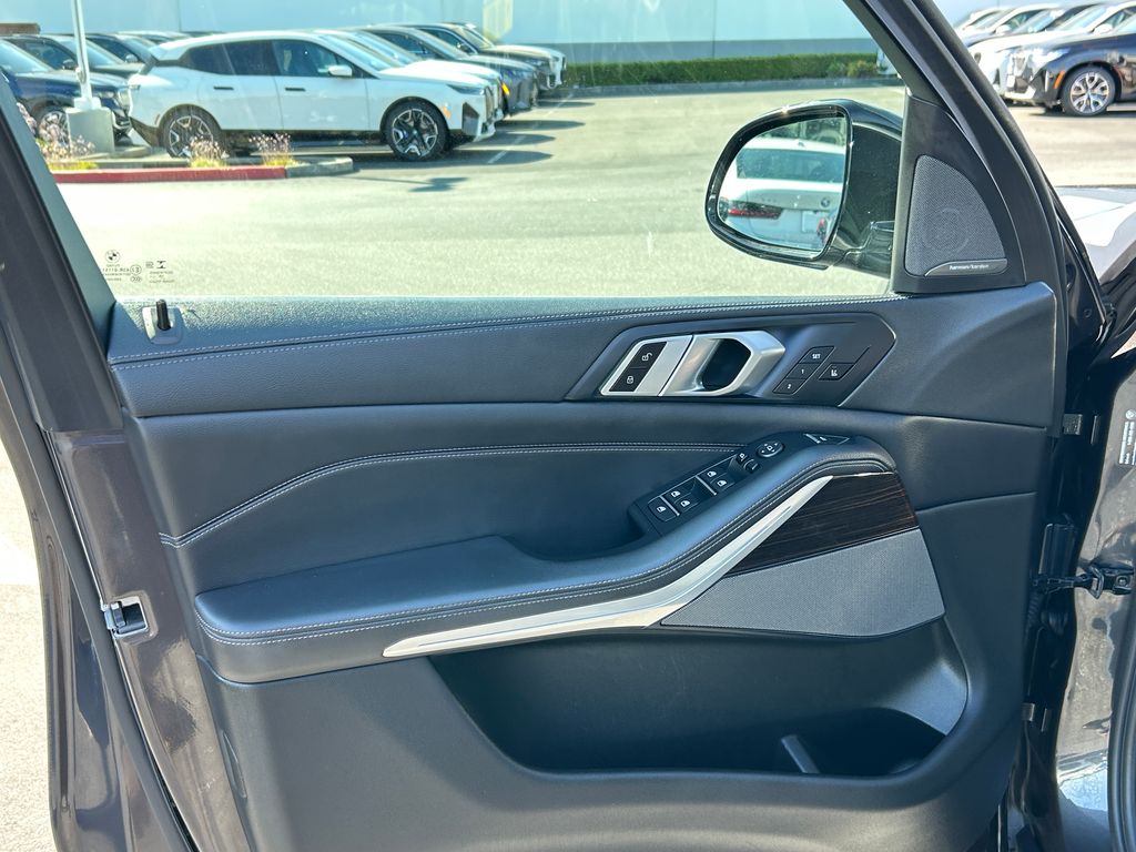 Thumbnail: 2020 BMW X5 - 11