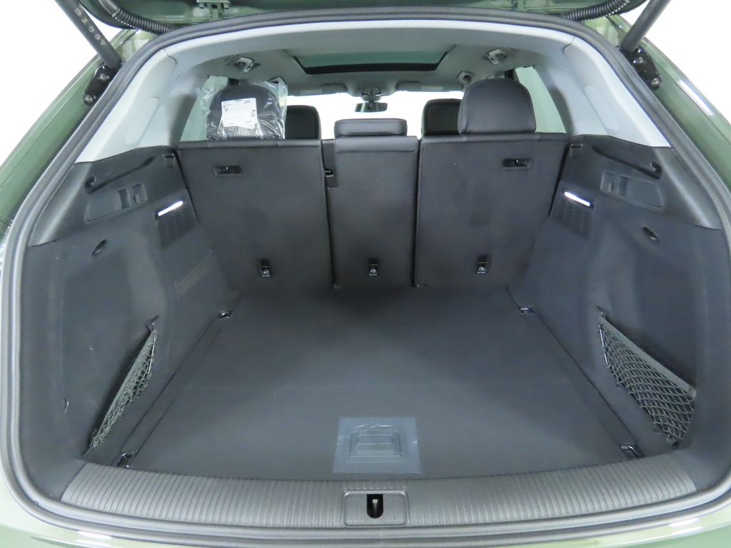 2025 Audi Q5 e Premium Plus 30