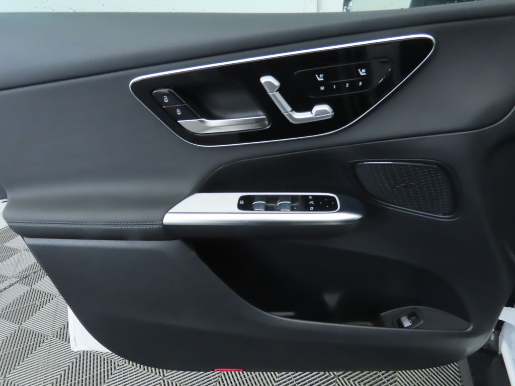 Thumbnail: 2026 Mercedes-Benz GLC - 25