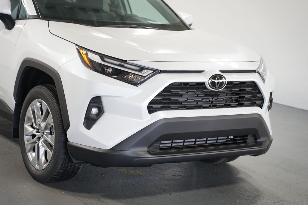 Thumbnail: 2025 Toyota RAV4 - 4