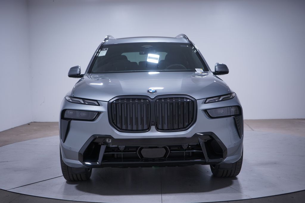 Thumbnail: 2026 BMW X7 - 4