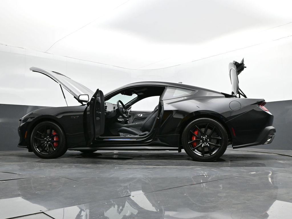 2025 Ford Mustang GT Premium Fastback